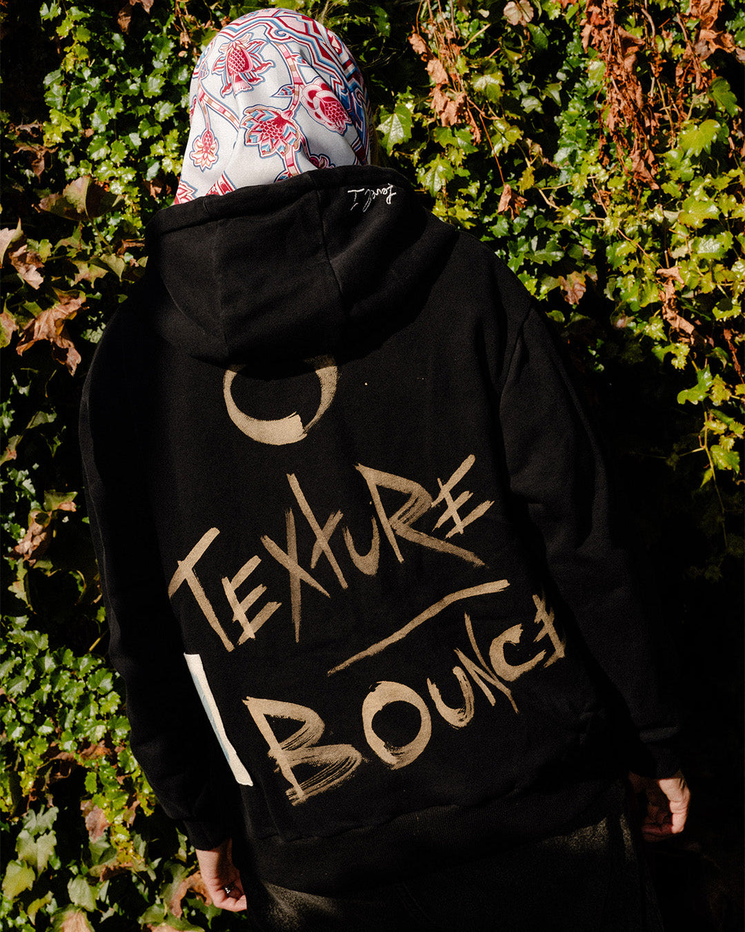 Texture Bounce 1-of-1 Hoodie - MEDIUM "Buttons"