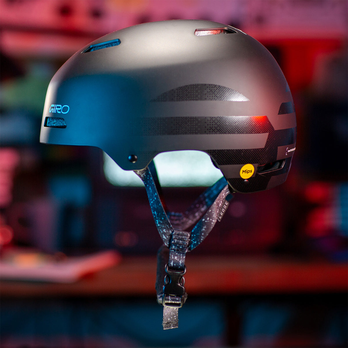 Level 1 × Giro Ledge Mips Helmet